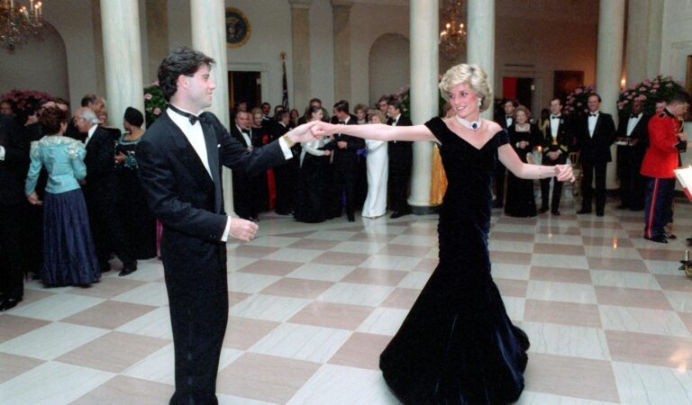 John Travolta, Prenses Diana ile dansını anlattı; Peri masalı gibi…