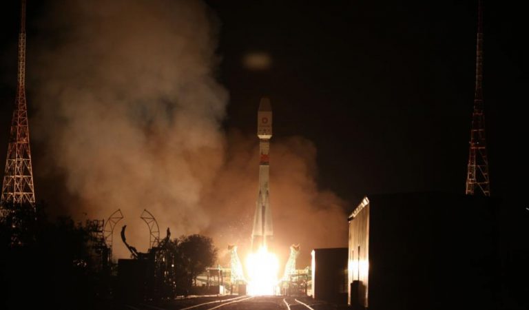 Rusya, OneWeb’e ait 34 uyduyu daha uzaya fırlattı