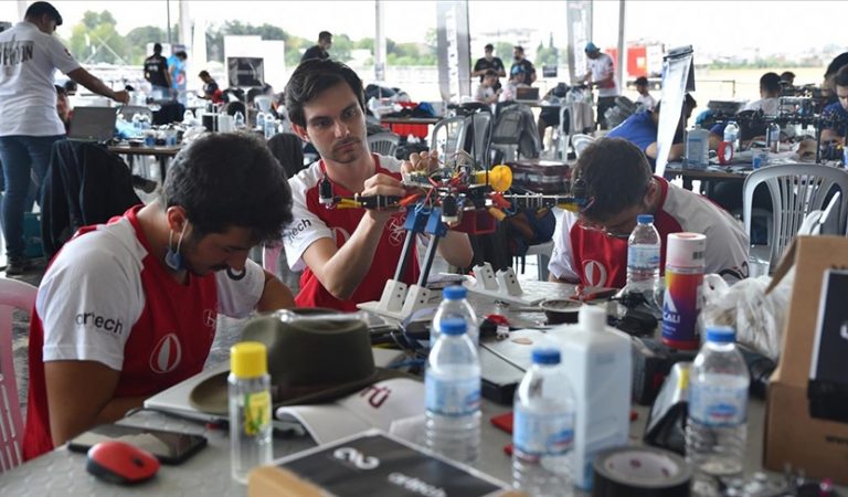 TEKNOFEST’te ‘Liseler Arası İnsansız Hava Araçları Yarışması’ Bursa’da başladı