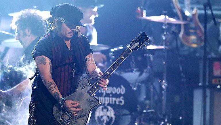 Johnny Depp’ten sürpriz konser